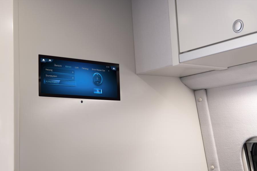 Детали интерьера Mercedes-Benz Sprinter Connected Home 2018 года  (фото 7 из 13)